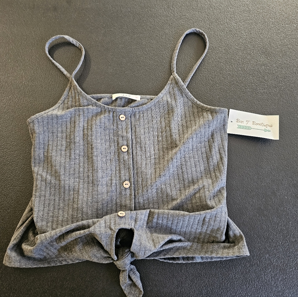 Bundle of 3 small tanks